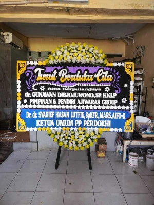 Papan Bunga di Tanah Sareal